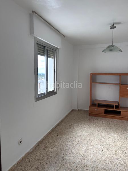 Foto 772c747c-7e55-49fd-9c9b-9b0fbfc78ede. Casa adossada amb aparcament a jardín Lucena Lucena
