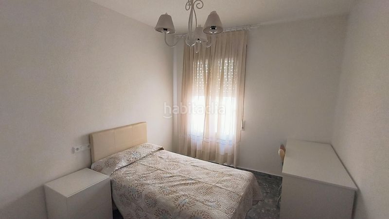 Foto 93252ec1-1778-410a-a269-de4110bb9a2a. Rent flat with parking in Centro Lucena