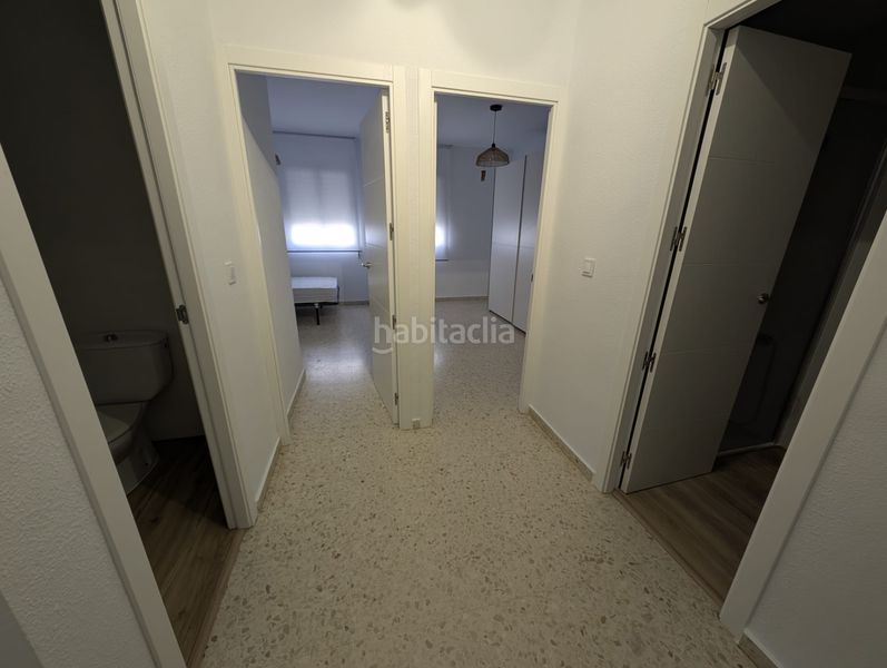 Foto cf6cdc5c-1245-4bdc-8846-987810562429. Rent flat in Centro Lucena