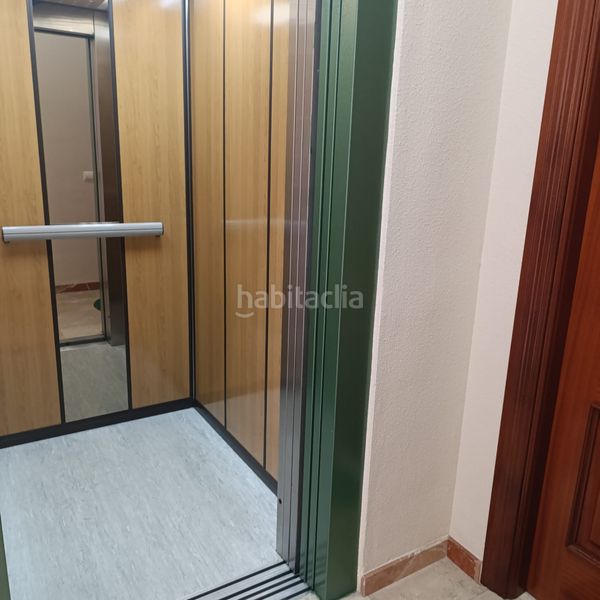 Foto a5a533a4-2601-4be5-bb80-5eb934772a1e. Pis amb calefacció aparcament a El Valle Lucena