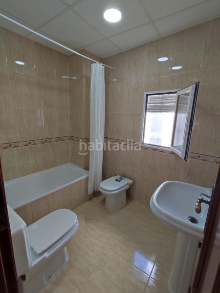 Foto 11a4f41b-19ec-4b39-929c-2ed9c4a85b61. Rent flat in Centro Lucena