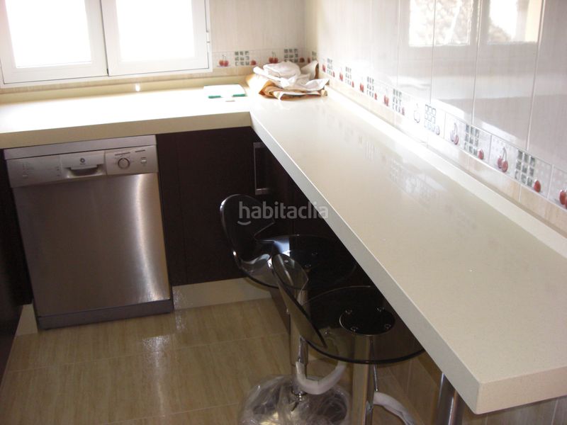 Foto 8c21f88a-526c-4ff8-993c-7b852d333d18. Rent flat in Centro Lucena