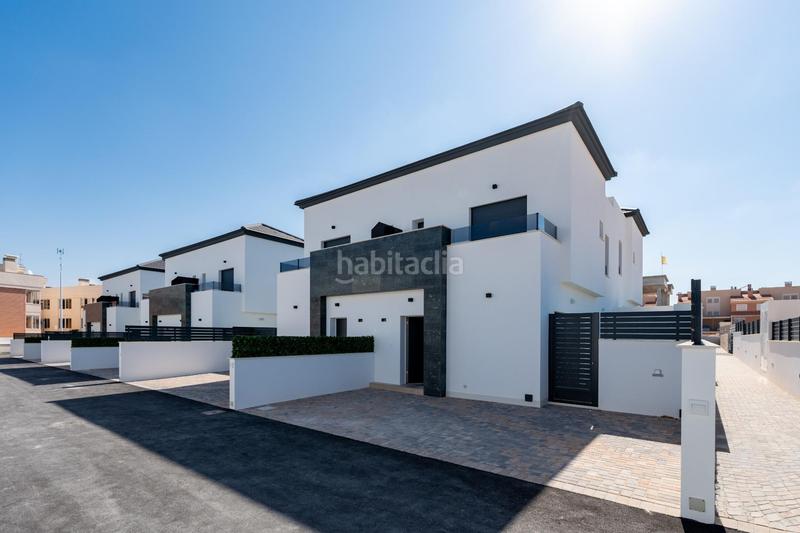 Foto f8077184-f607-41c1-a9dd-103f2bf5b27c. Casa bungalow en gran alacant en Monte y Mar Santa Pola