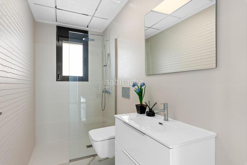 Foto a25cffd2-8dd8-4abb-b9d2-da283e8863b1. Casa amb calefacció aparcament piscina a San Miguel de Salinas