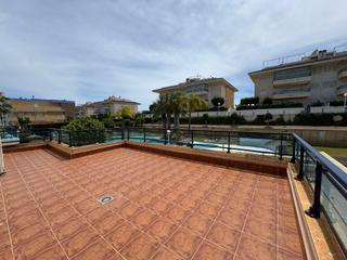 Attique  Calle rafael alberti. Impecable atico duplex con terraza propia en la costa
