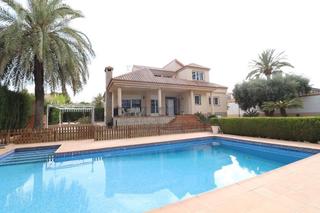 Xalet  Avenida de italia. Villa de lujo en mil palmeras  exclusividad y confort a pasos de