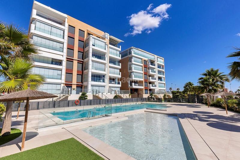 Foto 12ee13ef-7192-4f00-a7ef-71562157f09a. Apartamento moderno apartamento en primera línea en Mil Palmeras, orihuela costa en Pilar de la Horadada