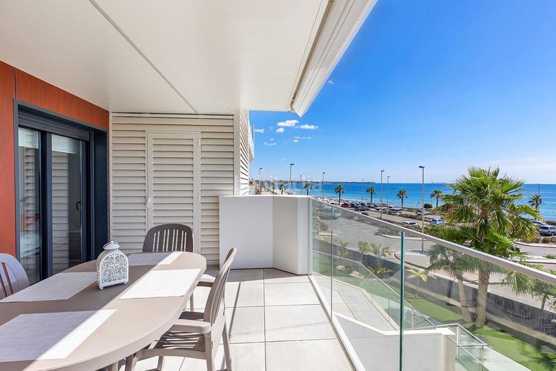 Foto 65d93062-842e-4e96-8ccd-4a253647ded9. Apartamento moderno apartamento en primera línea en Mil Palmeras, orihuela costa en Pilar de la Horadada