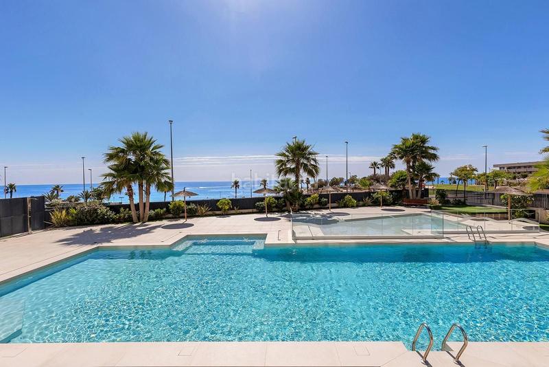 Foto 831f796b-806c-407d-99c0-ff50431977b8. Apartamento moderno apartamento en primera línea en Mil Palmeras, orihuela costa en Pilar de la Horadada
