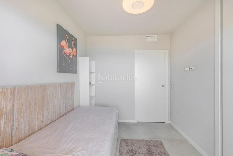 Foto e808b0a2-c0e4-46a3-a516-3bed5222f326. Apartamento moderno apartamento en primera línea en Mil Palmeras, orihuela costa en Pilar de la Horadada