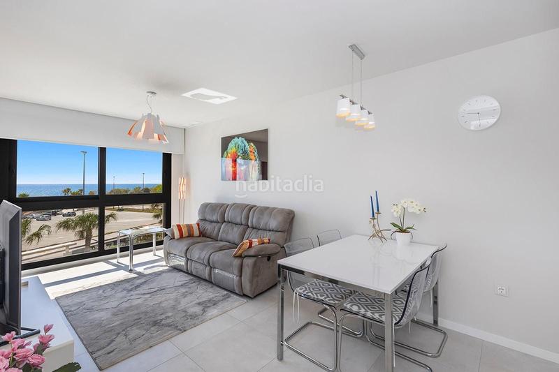 Foto f0ca60a4-26e0-4b7a-8b67-275af68d23dc. Apartamento moderno apartamento en primera línea en Mil Palmeras, orihuela costa en Pilar de la Horadada