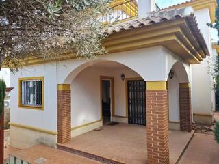 Chalet  Avenida de san antonio. Chalet en rojales tu hogar ideal con piscina y vistas