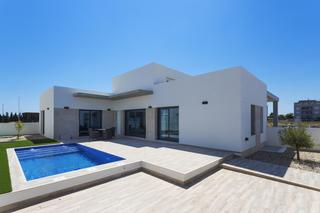 Chalet  Calle calle manuel de falla. Bonita villa moderna en daya nueva alicante