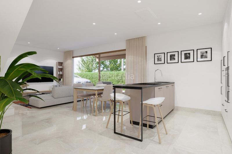 Foto 457fe96f-5a92-47e9-91f2-c2250c37110e. Reihenhaus mit parking pool in La Marina Elche / Elx