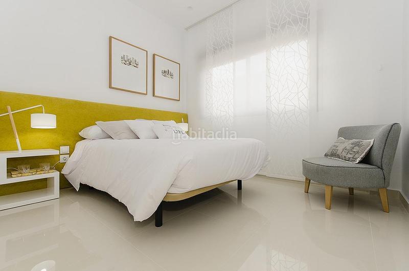 Foto 1dba3a1e-45bf-4e79-be07-a5f171d32150. Chalet con riscaldamento parcheggio piscina in Campoamor Orihuela