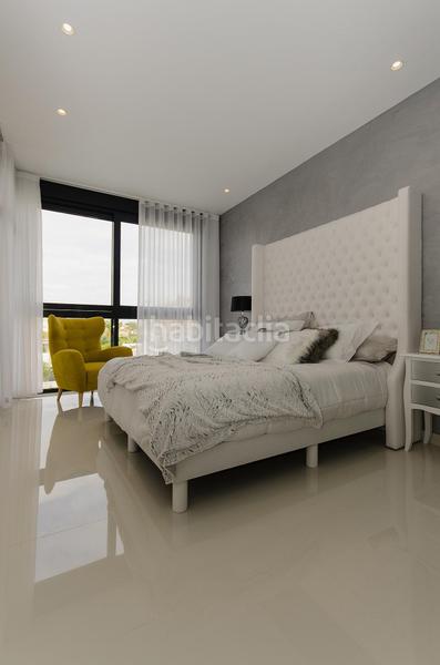 Foto 5d3b799e-9191-4715-b048-b1dc64c7a780. Chalet con riscaldamento parcheggio piscina in Campoamor Orihuela