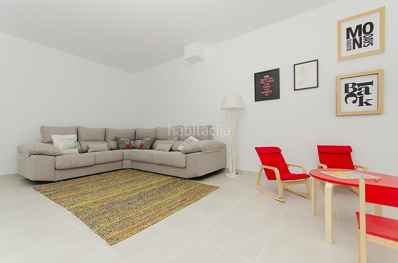 Foto c1c3b3b4-241d-409f-ae07-bc99d857fc07. Chalet con riscaldamento parcheggio piscina in Campoamor Orihuela