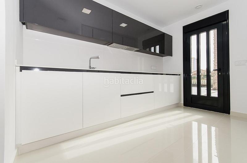 Foto eb2ec8ea-7998-4664-84fe-3b39ab3aa2da. Chalet con riscaldamento parcheggio piscina in Campoamor Orihuela