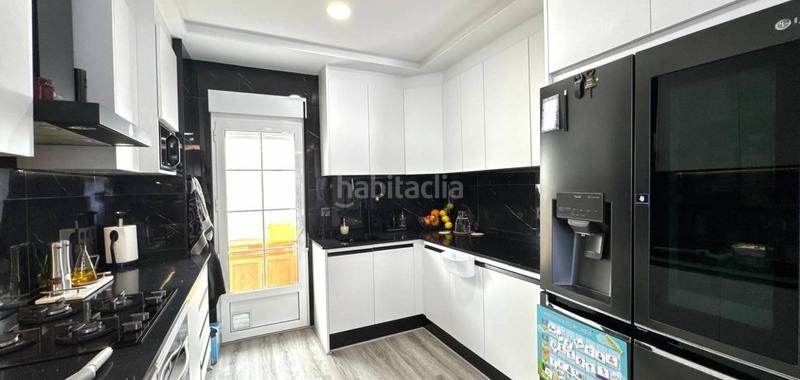 Foto 6358bcd0-6091-4f8f-9c82-d9d565adcff9. Maison jumelée avec parking piscine dans Los Almendros Orihuela