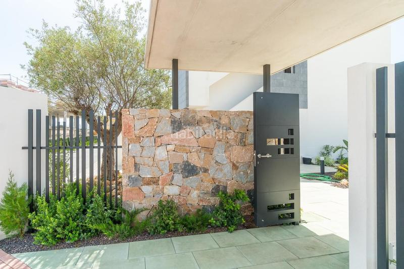 Foto 2469da2f-1ff5-4fe7-b9d6-fa159eb30473. Casa amb aparcament piscina a Los Balcones-Los Altos Torrevieja