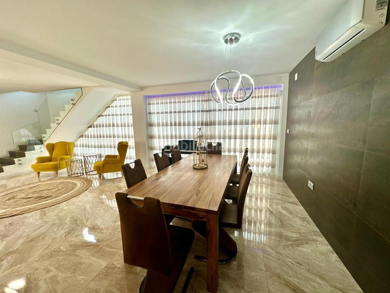 Foto 4babd1c1-023f-4210-8d4a-7da4dc09f6b5. Xalet amb aparcament a Rebolledo Alicante