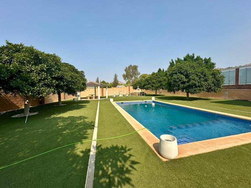 Foto e178bbe4-c6e1-42f2-8f6e-a8688cb5afcd. Xalet amb aparcament a Rebolledo Alicante