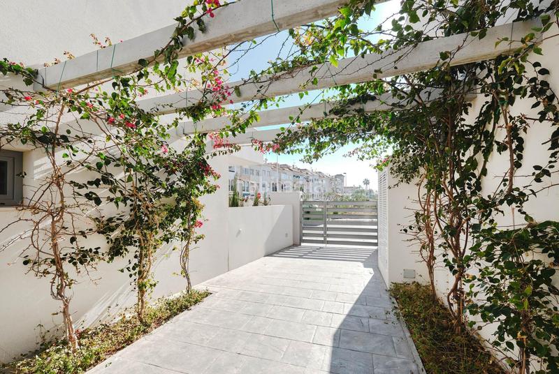 Foto 8489f19c-63dc-4ef4-8c59-9b849a925012. Apartament amb aparcament piscina a Playa de los Náufragos Torrevieja