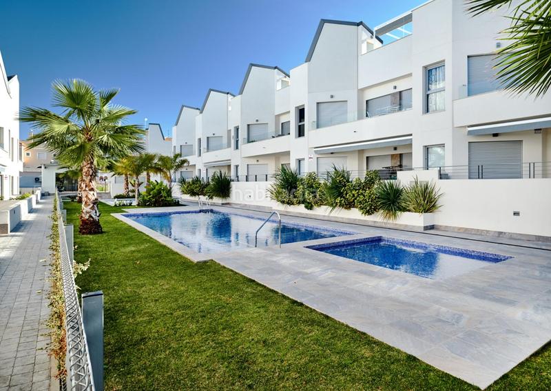 Foto bcf923bc-b20f-471b-b6ca-0c2e48ec044f. Apartament amb aparcament piscina a Playa de los Náufragos Torrevieja