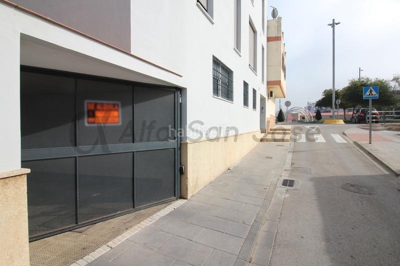 Foto dfb3b561-d5d0-4ced-b593-2dc32618d511. Parking coche garaje en venta en san josé de la rinconada en San Jose de la Rinconada