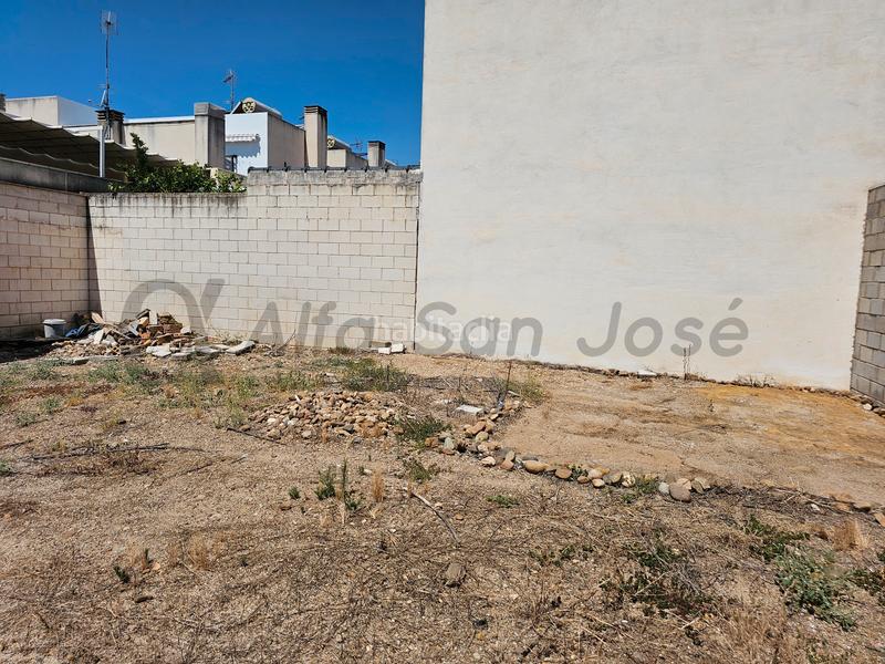 Foto eac8d51a-4ba6-41e9-8c2c-6aef7e9c43c3. Terreno residencial terreno en calle caldera. la rinconada. en Rinconada (La)