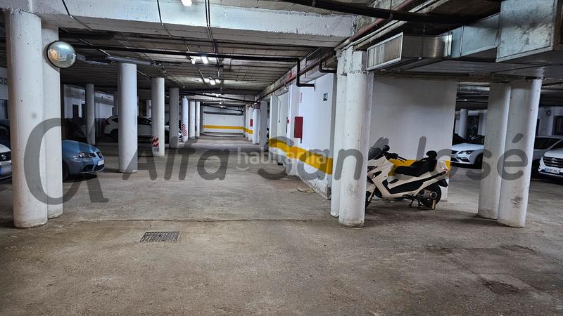 Foto 57905aaf-3f4f-418f-8937-5b43600ebc19. Alquiler parking coche plaza de garaje en alquiler en avenida cristo de la resurrección. la rinconada. en Rinconada (La)