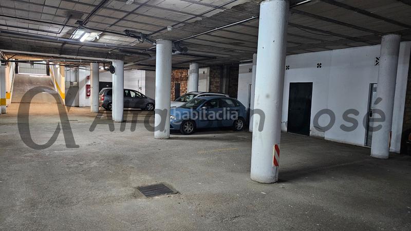 Foto c79e1dbf-e040-46ae-9958-deec2c1bd6ec. Alquiler parking coche plaza de garaje en alquiler en avenida cristo de la resurrección. la rinconada. en Rinconada (La)