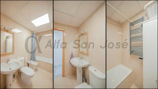 Casa aparellada a Alcalá del Río. Casa en venta en huerta del rey en alcalá del río