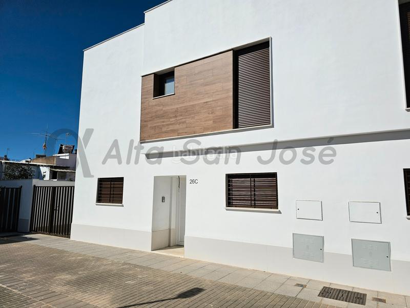 Foto 0dbaf78d-5183-414e-885f-3d239bf8c33a. Casa pareada  en venta en san josé de la rinconada. en San Jose de la Rinconada