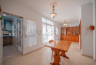 Casa adosada en San Jose de la Rinconada. Casa en venta en zona santa cruz. san josé de la rinconada.