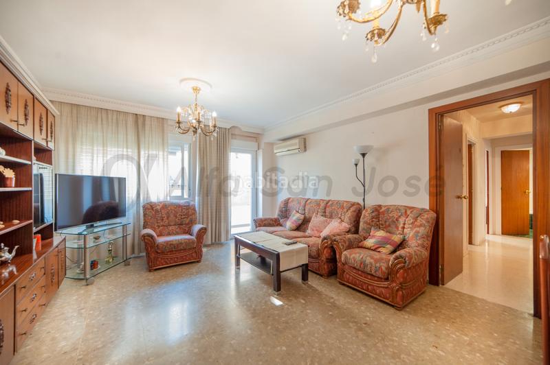 Foto 0dd8b60f-9e7a-4dd5-8e6d-2f4a6d6669cd. Appartamento in San Julián Sevilla