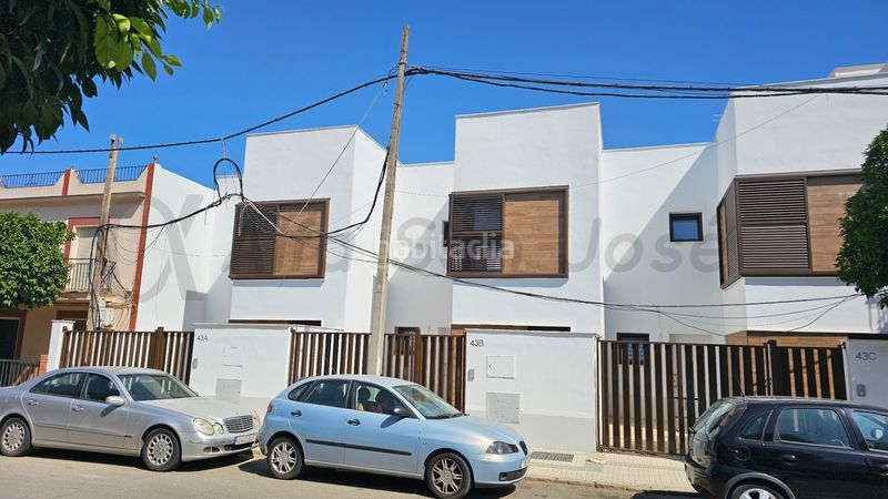 Foto 90b2d874-deaa-420d-b08e-2227f0e326ce. Casa adosada  en venta en san josé de la rinconada en San Jose de la Rinconada