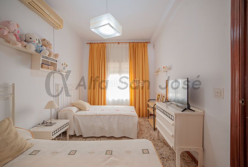 Foto 2590b9c4-98b9-4dcb-8fad-e9847f1ad0d9. Casa pareada . zona bulevar. san josé de la rinconada. en San Jose de la Rinconada