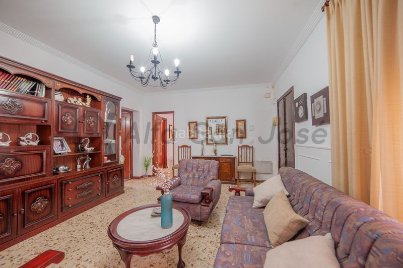 Foto 6c11de46-2174-4d88-aeb0-26cadbe60d67. Casa pareada . zona bulevar. san josé de la rinconada. en San Jose de la Rinconada