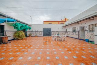 Casa aparellada a San Jose de la Rinconada. Casa pareada. zona bulevar. san josé de la rinconada.