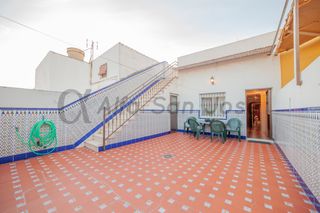 Casa aparellada a San Jose de la Rinconada. Casa en planta alta a la venta en san josé de la rinconada.
