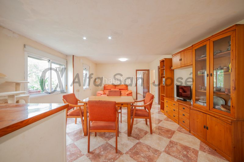 Foto 627366f0-e617-4a64-b575-975f87e6184b. Pis a Tiro de Línea Sevilla