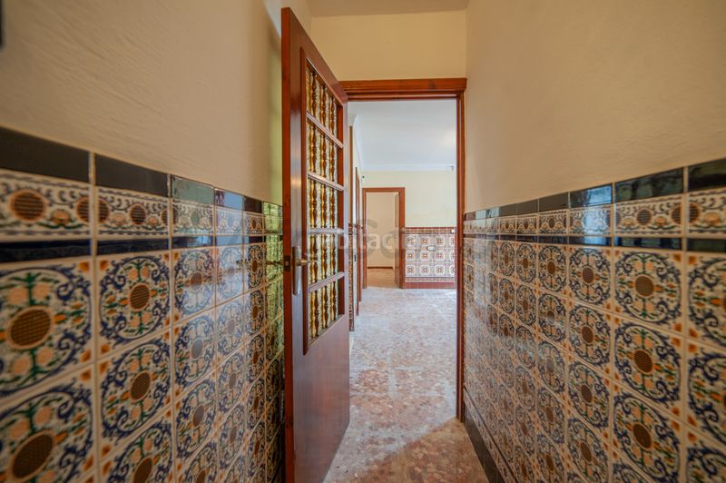 Foto 12730bc9-d0fe-499f-b972-63e49d94c83e. Casa adossada a Brenes