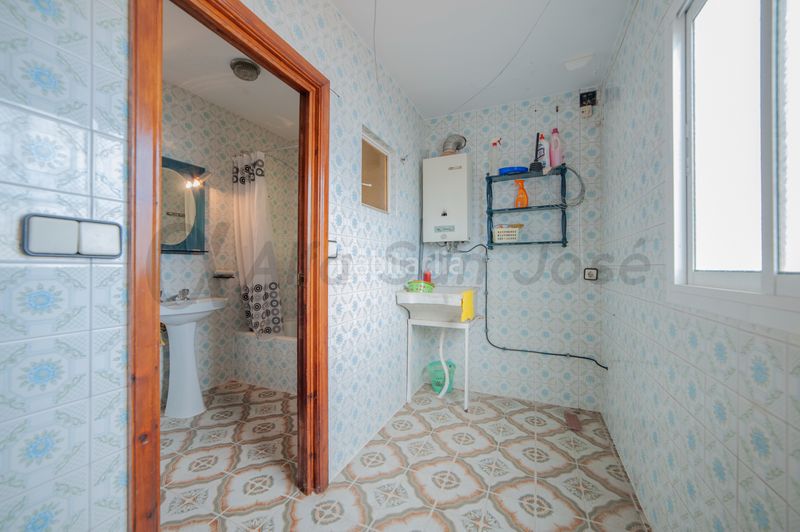 Foto 9e435060-797e-491c-8e06-e4db06b3a414. Casa adossada a Brenes