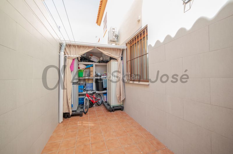 Foto 6cd61387-27ab-412f-b5d9-992af7569a26. Casa adossada a Rinconada (La)