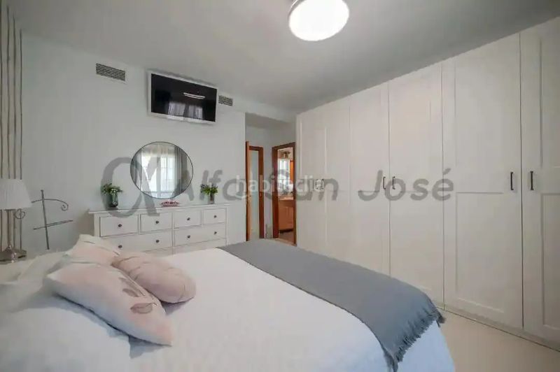 Foto b5f0caee-8544-43d2-8cfd-e7bdd531cd25. Casa adossada a Rinconada (La)