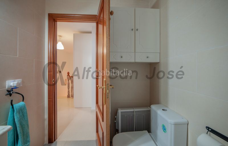 Foto b7d4ed2b-a561-44d4-9ad5-37b477b94ffa. Casa adossada a Rinconada (La)
