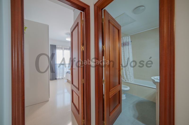 Foto ce66bdc9-b511-499a-b031-975c6fe8a203. Casa adossada a Rinconada (La)