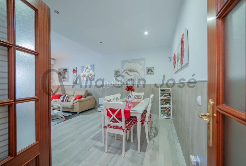 Foto ff64a99d-ccb6-40f3-b79b-166f15cee178. Casa adossada a Rinconada (La)