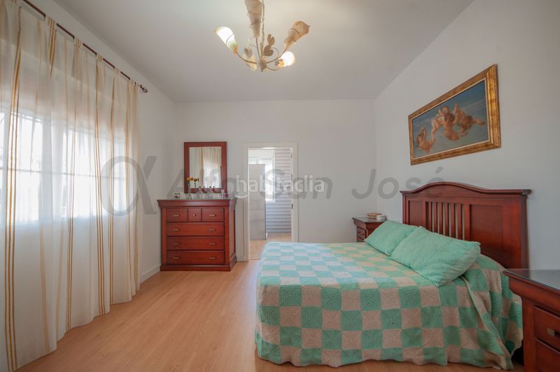 Foto 2bb9e21b-971b-4c5c-b747-ab4bbe81b9c0. Xalet amb aparcament piscina a Rinconada (La)